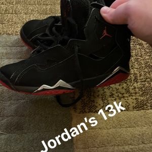 Boy’s Jordan tennis shoes